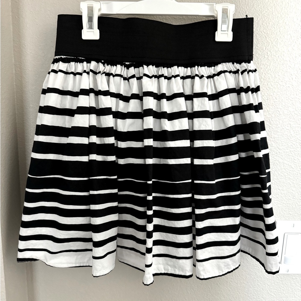 Better B skirt, fast shipping from a smoke and pet free 🏠